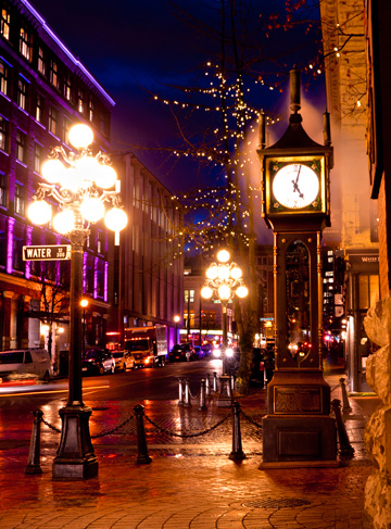Vancouver's Gastown Steamclock at night
