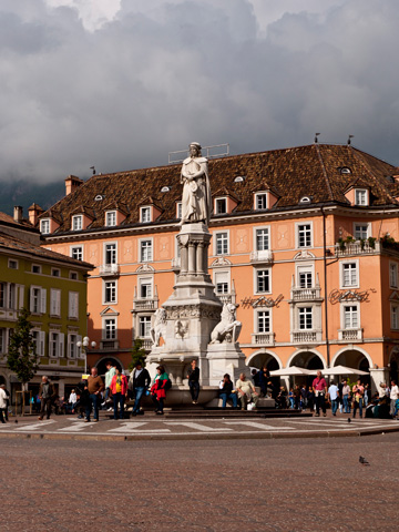 Piazza Walther is a popular meeting point in Bolzano, South Tyrol